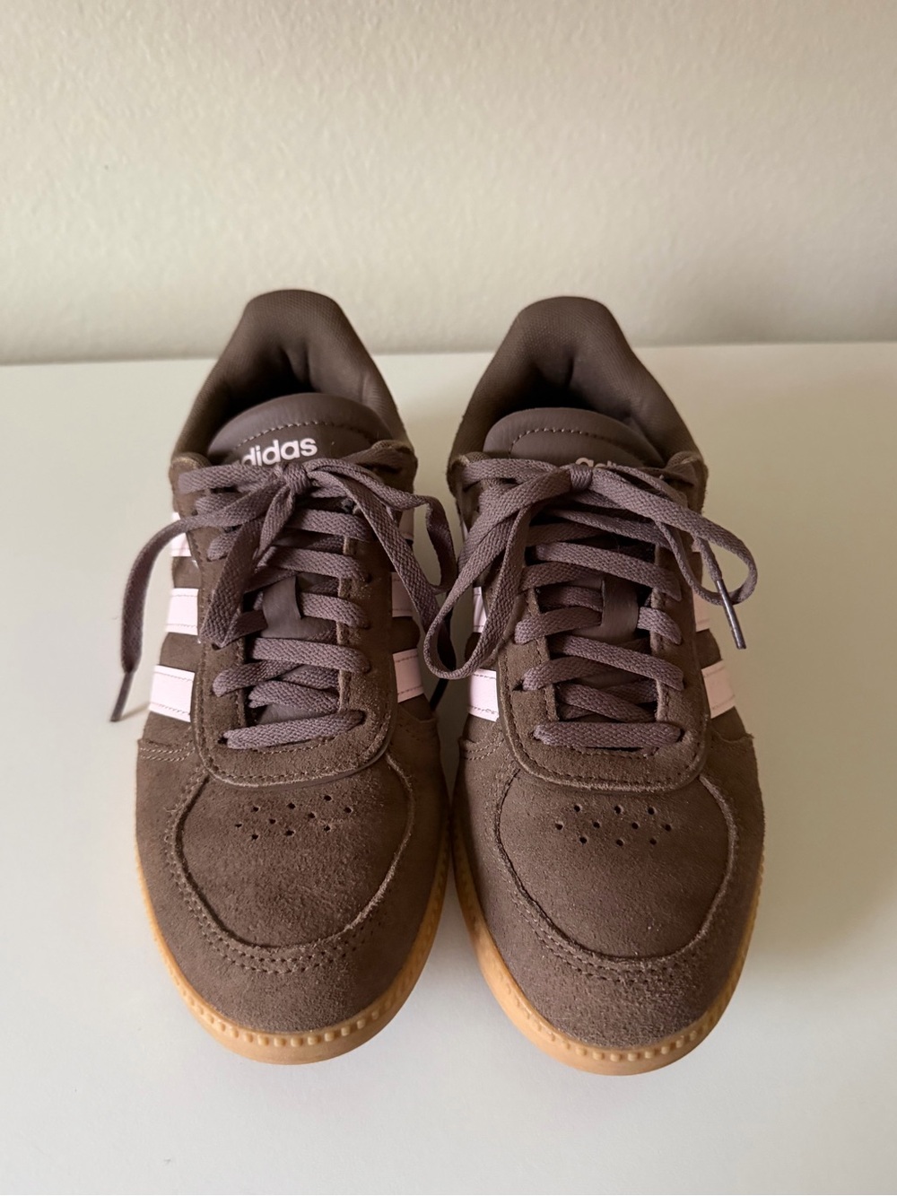 Adidas Sneakers